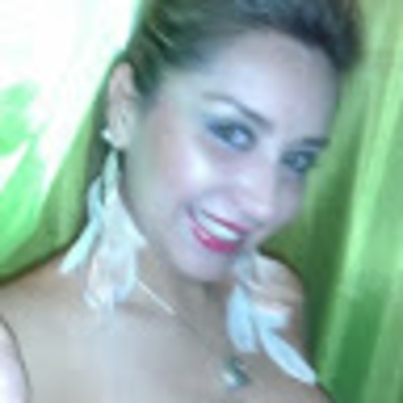 Meet your Posher, Raquel - Picture 1 of 1